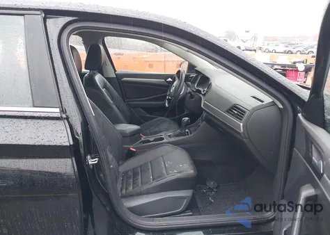 2021 Volkswagen Jetta 1.4T R-Line/1.4T S/1.4T Se из США, поврежденный, VIN 3VWC57BU6MM091668